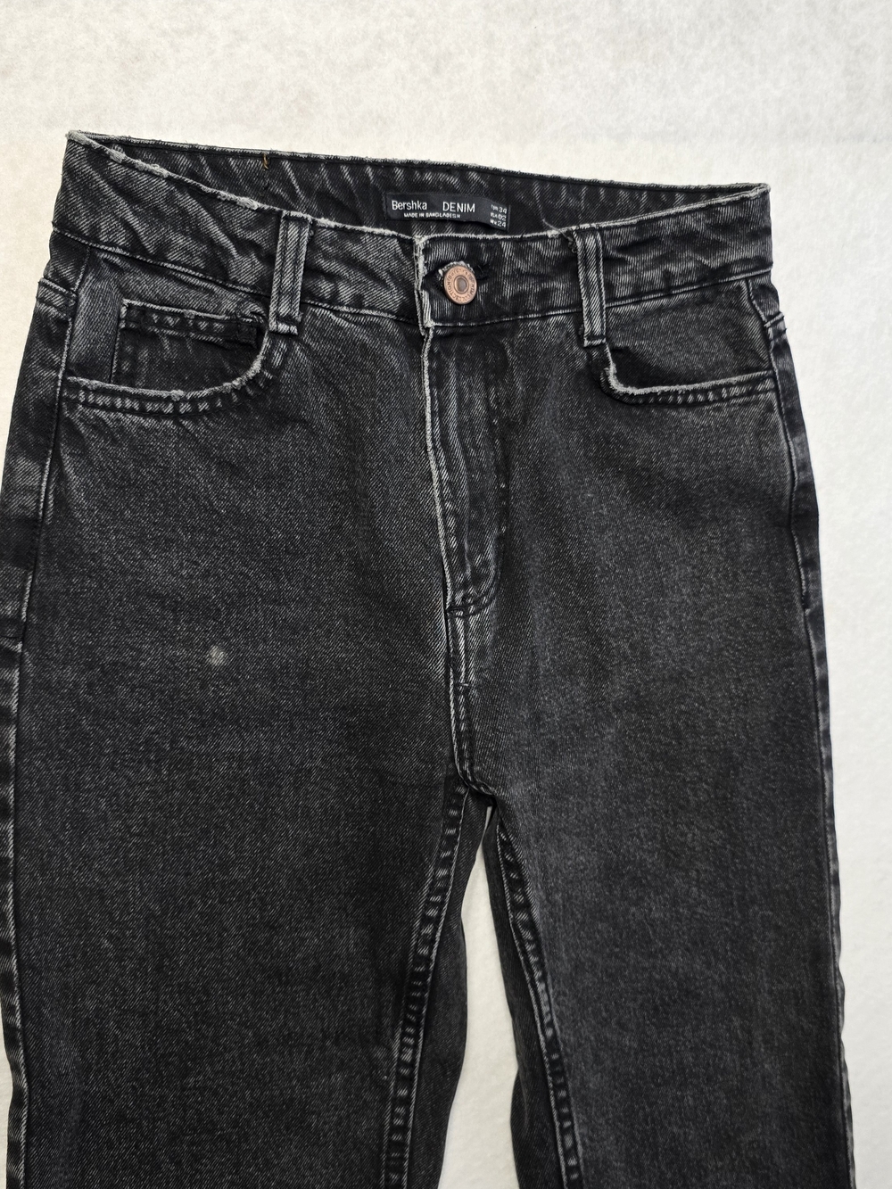 Bershka Black Slim Straight Jeans with Knee Rip - Picture 5 of 12